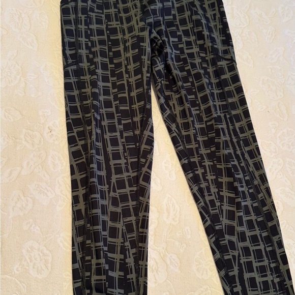 Small leggings for exercise Calvin kl I don’t use anymore - Picture 2 of 3